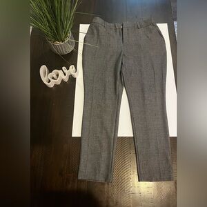Women’s Nine West Gray & Black Skinny Pants- Petite